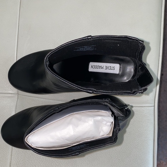 BNWT Steve Madden Gusty Block Heel Platform Booty Size 10 - Picture 7 of 8